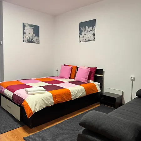 Park Mall Apartment Bucharest